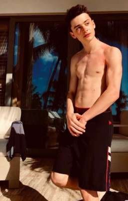 любовь с врага, Ноа Шнаппа