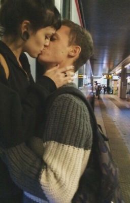 От любви до ненависти.