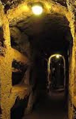 За дверью купален...