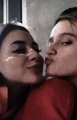 ~Нас свела музыка~(Лиза🦈 и Ира💜)