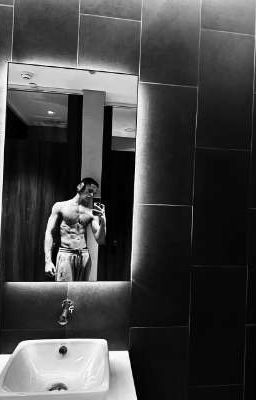 кто против неё встанет, шею сверну. 