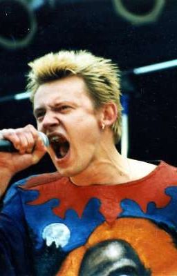 Она просто подруга