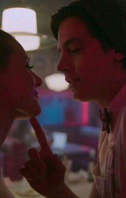 А ты опасна для змеи Бетти Купер