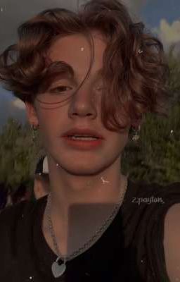 «отвали» - сказала она, он ухмыльнулся