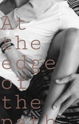 At the edge of the path|На краю пути