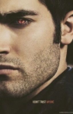 Беги от меня,Дерек Хейл.