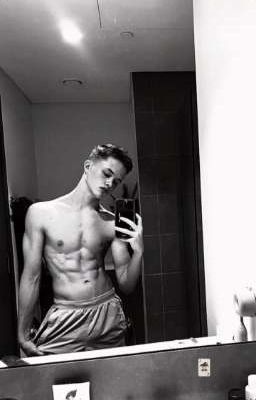 Леон Кемстач 