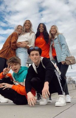 девочка война🥀