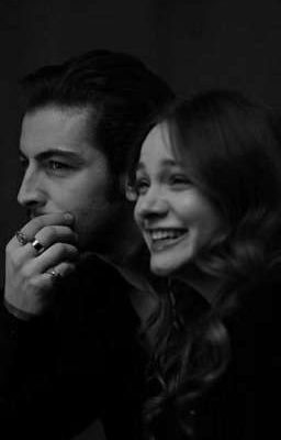 Полюби меня.