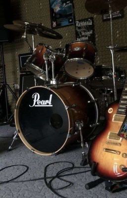 "-музыка нас связала"