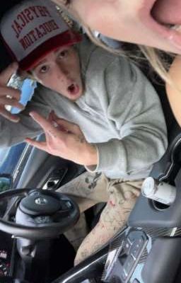 я нашел тебя на концерте.