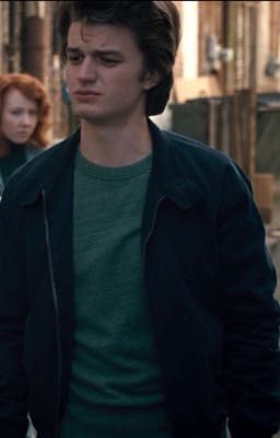 Одна из нас../Очень странные дела