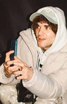 Out of Stage|163onmyneck|