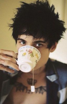 Глаза цвета льда..