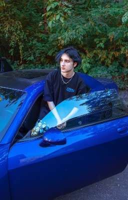 Тебе 13, ему 23..