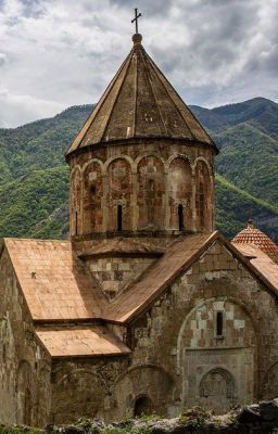 КАМЕННЫЕ СНЫ