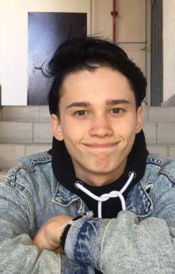 бывший враг или Милохин-ты идиот(ЗАКОНЧЕН)