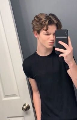 Опасный новенький..)