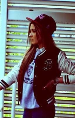 Приключения пацанки